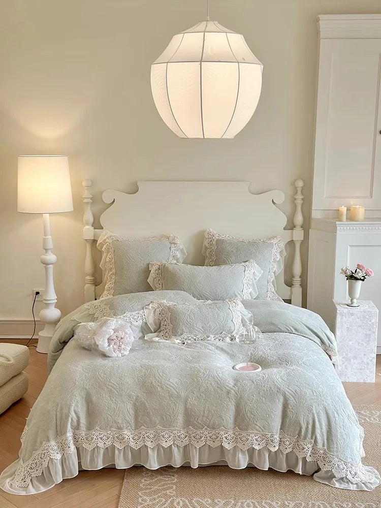 "Isabella Grace" Bedding Set