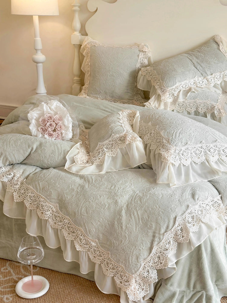 "Isabella Grace" Bedding Set